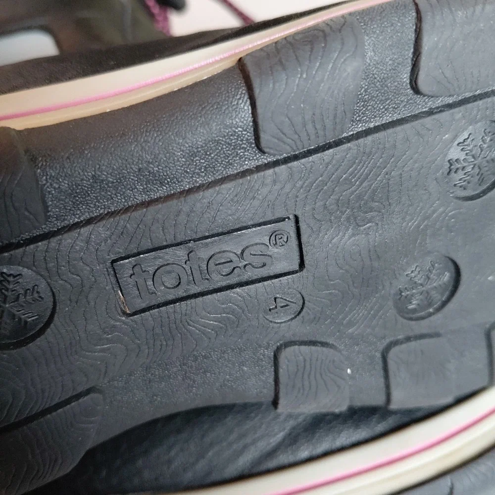 Totes Beaver Winter Snow Boots Girls Size 4 Black Pink Waterproof Lined EXC COND
